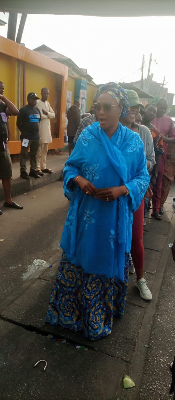 Tinubu's wife Remi arrives Lagos polling unit